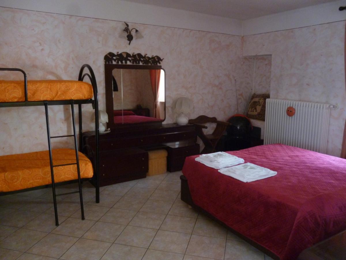 L'Elefantino - Bed And Book Bed & Breakfast Roccasparvera Екстериор снимка